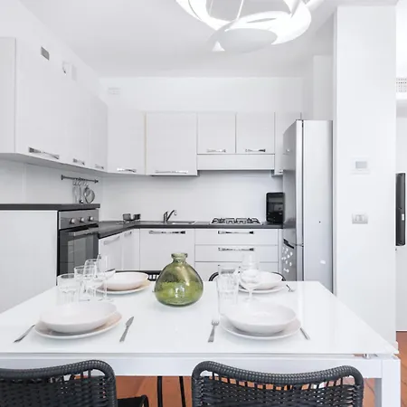 Apartment Easylife - - Muratori 13 - Porta Romana Milan
