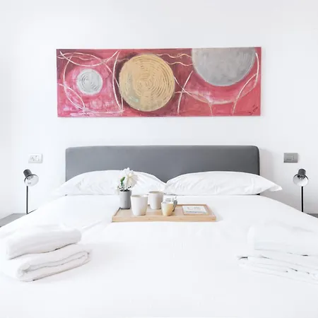 Easylife-appartamento Con Terrazzo In Porta Romana Апартаменты *