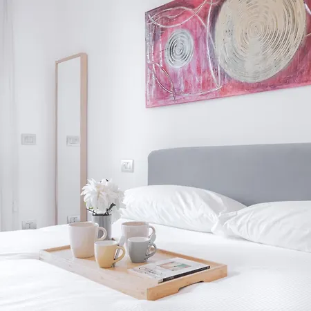 Easylife-appartamento Con Terrazzo In Porta Romana Апартаменты