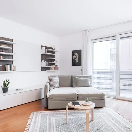 Easylife - - Muratori 13 - Porta Romana * Milan